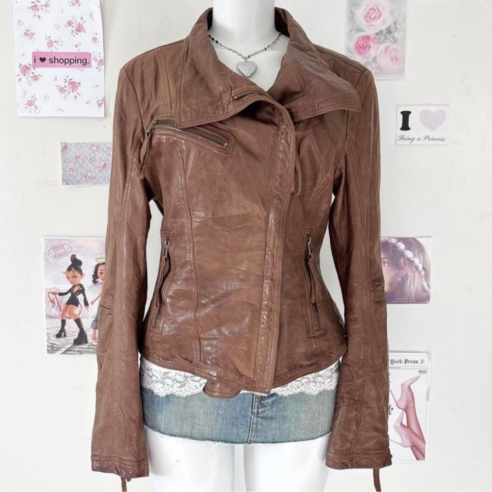 Danier Women's Tan Leather Jacket - Picture 8 of 8